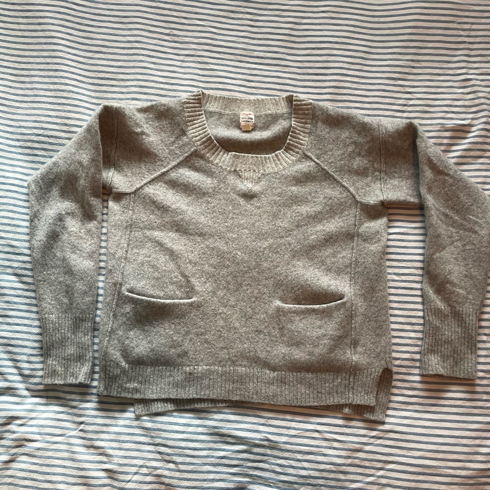 Maison Jules Women's Gray Cashmere Sweater